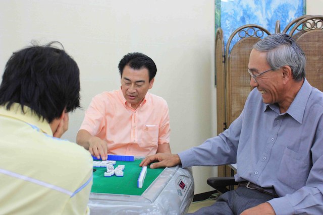明早親善マージャン大会